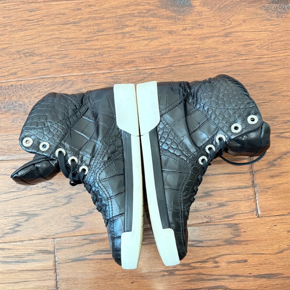 Chanel Unisex  Black High-Top Sneakers - Picture 12 of 16